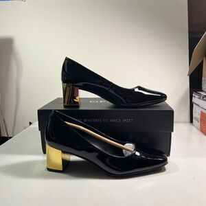Naturalizer New Black Patent Leather Gold Heels Pumps SZ 7W
